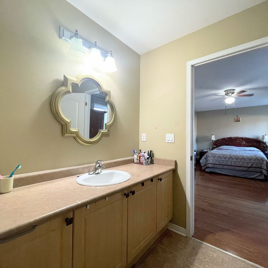 For Lease - 53 KNIGHTSWOOD Crescent, Brampton, Ontario - Photo 1