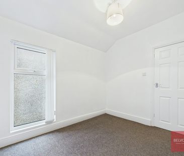 Terraced House to rent on - Photo 3
