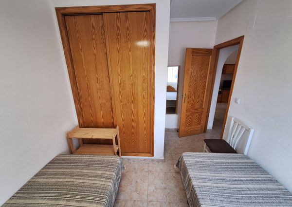 Ref.7505 2-Bedroom Apartment Just 300m from the Beach