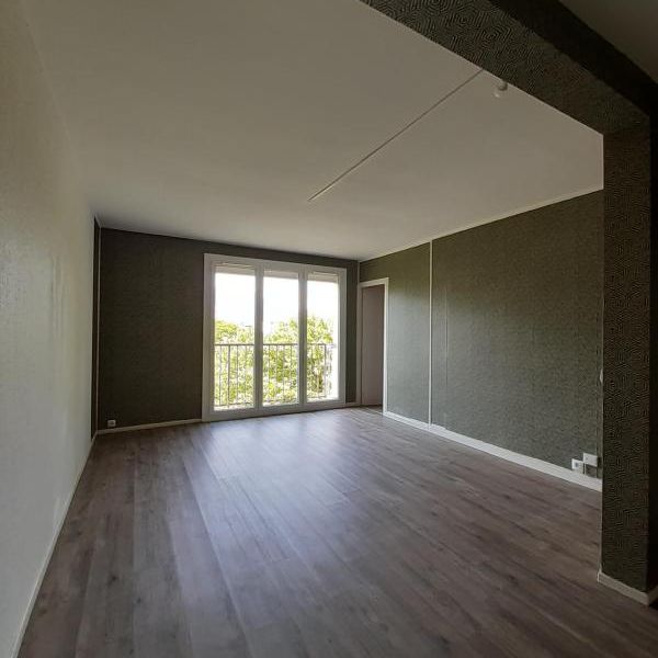 T3-122 RUE LEON JOUHAUX 38100 GRENOBLE - Photo 1