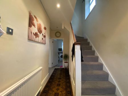 3 bedroom semi-detached house to rent - Photo 5