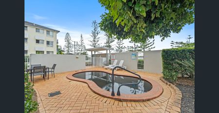 Stunning Waterfront Living - Photo 4