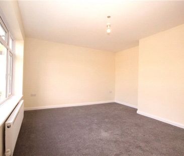 Blackwell Avenue, Guildford, Surrey, GU2 8LU - Photo 6