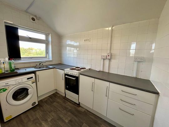 3 bedroom flat to rent - Photo 1