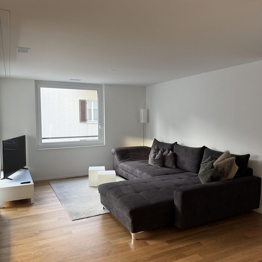 Moderne Wohnung zur Untermiete in Pfäffikon SZ - Photo 1