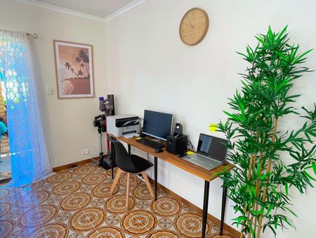 East Brisbane - Photo 2