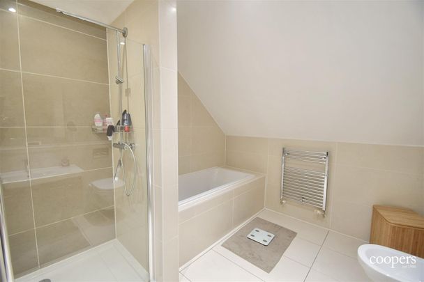 Elmsdene Mews, Northwood, HA6 - Photo 1