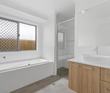 BRAND NEW HOUSE WITH EASY ACCESS TO CONNECTING HIGHWAYS - GREAT LOC... - Photo 4