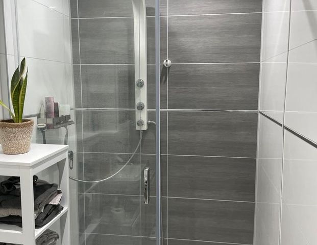 Helle, kernsanierte 1,5-Zimmer-Wohnung (39 m²) – voll möbliert - Foto 1