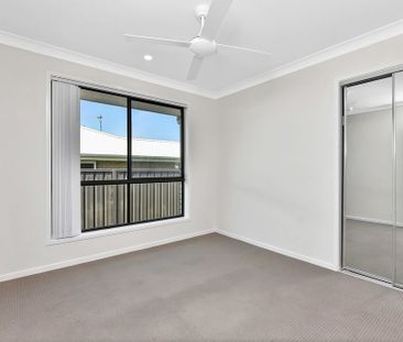 Delightful duplex offering low-maintenance lifestyle - Photo 3