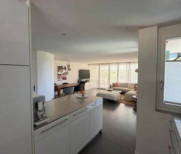 Wunderschönes 5,5-Zimmer Doppel-Einfamilienhaus mit Garten in Gümligen - Photo 2