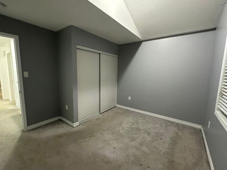 For Lease - 270 Grovehill Crescent, Kitchener, Ontario - Photo 5