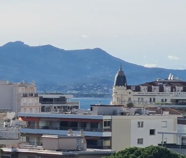SUPERBE 2 PIECES de 46m² EN LOCATION A L'ANNEE MEUBLE - Photo 5