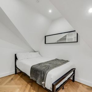 6 bedroom house to rent - Photo 2