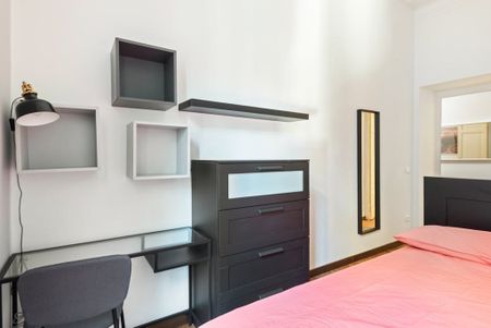 Via Podgora, Milan, Lombardy 20122 - Photo 2