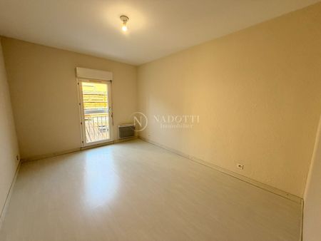 Location Appartement 3 pièces 83m² - Photo 2