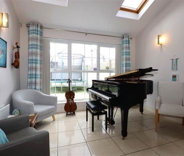 19 Lady Wallace Road, Lisburn, BT28 3WS - Photo 4
