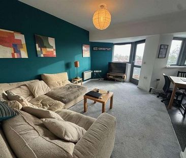 Edith Court, Bedfont, TW14 - Photo 3