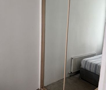 Studio Flat, Ibrox Street, G51 - Photo 2