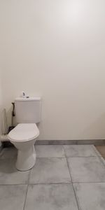 Location Appartement 2 pièces 39m² CUERS 83390 - Photo 3