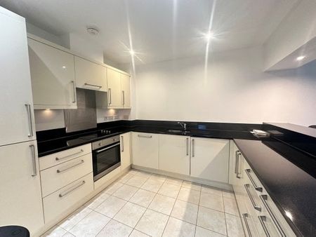 River Crescent, Nottingham, NG2 - Photo 4