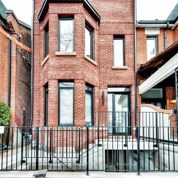 357 Dovercourt Road apartment — Toronto, ON (4-Bedroom) - 4 Bedroom - Photo 1