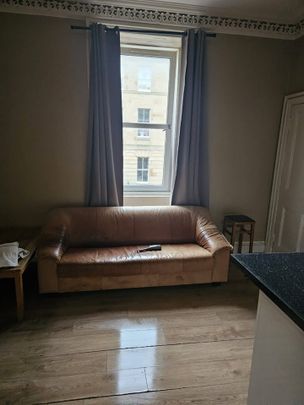 2 Bed Flat, West Newington Place, EH9 - Photo 1