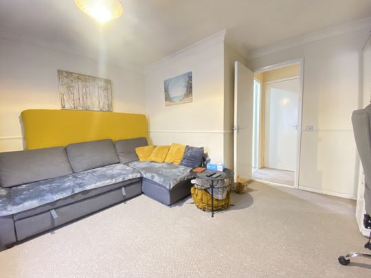 Claymore, Hemel Hempstead - Photo 1