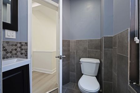 For Lease - 952 Queen Street, Toronto, Ontario - Photo 4