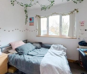 6 bedroom house to rent - Photo 2
