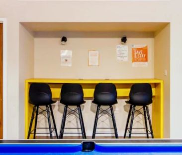 Snug studio close to the Old Market Square - Photo 6