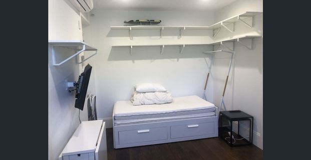 Fully Furnished Studio All Bills included in Bellevue Hill - Photo 1