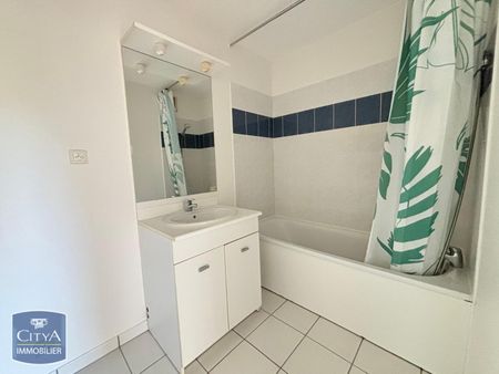 Location Appartement 2 pièces 47m² LAVAL 53000 - Photo 3