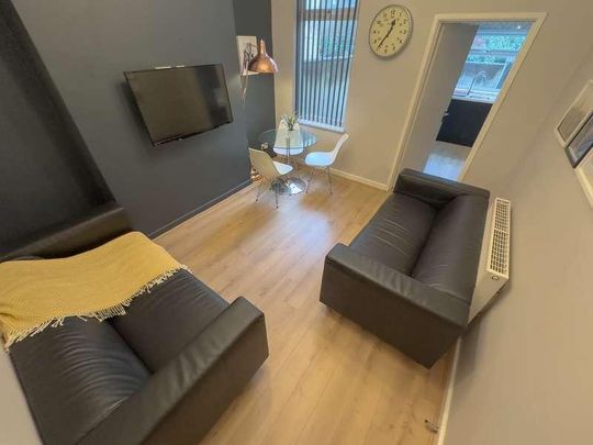 Romer Road, L6 - Photo 1