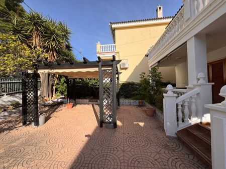 4 room luxury House for rent in Paterna, Spain - Photo 4