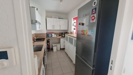 Location Appartement 3 pièces 64m² CAGNES SUR MER 06800 - Photo 4