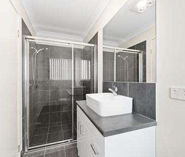 MODERN, FULLY FURNISHED, STUDIO APARTMENTS - Photo 6