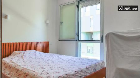Single Bed in Rooms for rent in 3-bedroom apartment in Ensanche de Vallecas - Photo 4