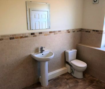 Hough Lane (room 2), Bramley, Leeds - Photo 5