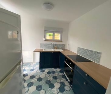 Bel appartement avec terrasse et une chambre entièrement rénové et ... - Photo 4