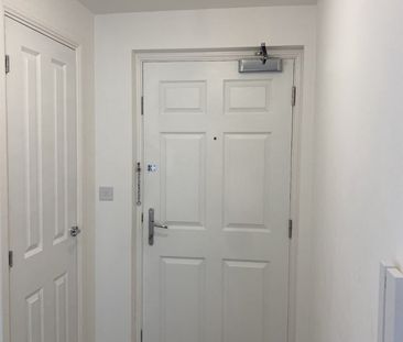 2 Bed Flat, St. Lukes Road, B5 - Photo 1