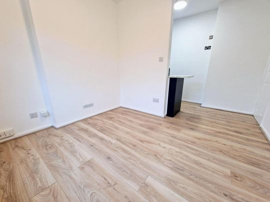 1 bedroom semi-detached house to rent - Photo 1