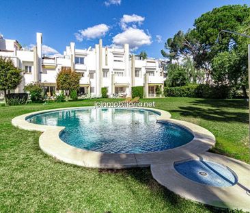 Casa adosada en Marbella, Nueva Andalucia, alquiler - Photo 3