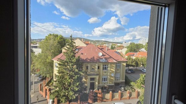 Kiadó újszerű állapotú lakás - Pécs - Fotó 1
