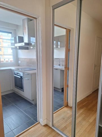 Location Appartement 3 pièces 70m² LISIEUX 14100 - Photo 4