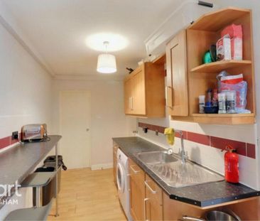 1 bedroom in a house share to rent - Photo 6