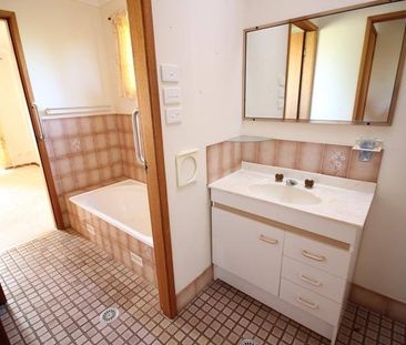 Short Stroll To CBA - Photo 5