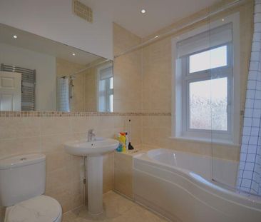 3 bedroom detached house to rent - Photo 5