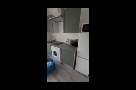 1 Bed Flat, Bernard Street, SO14 - Photo 4