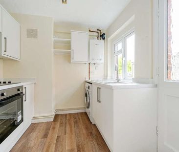 Langborough Road, RG40 - Photo 6